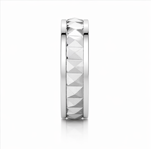 Studded Pyramid Pattern 925 Sterling Silver Ring