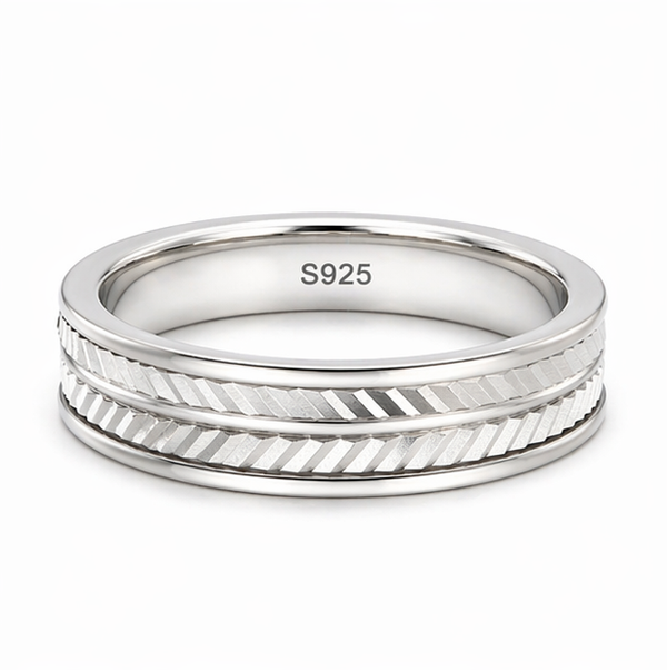 Dual Texture Chevron Pattern Ring