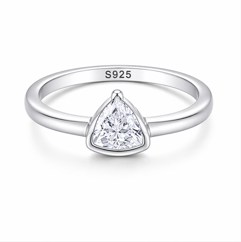 Elegant Heart-Cut Solitaire Ring in 925 Sterling Silver | Minimal