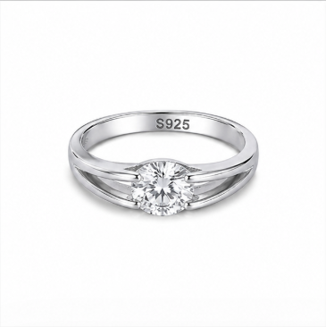 Elegant Marquise Solitaire Ring in 925 Sterling Silver