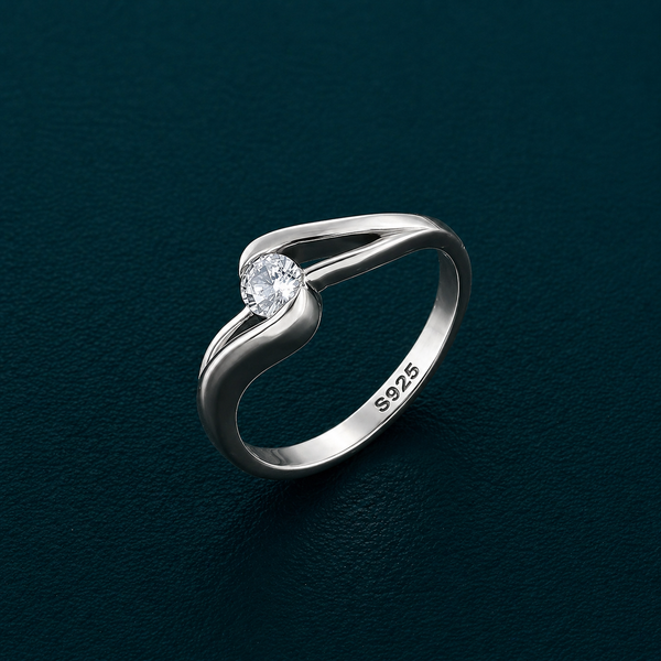 Elegant Wave Solitaire Ring in 925 Sterling Silver
