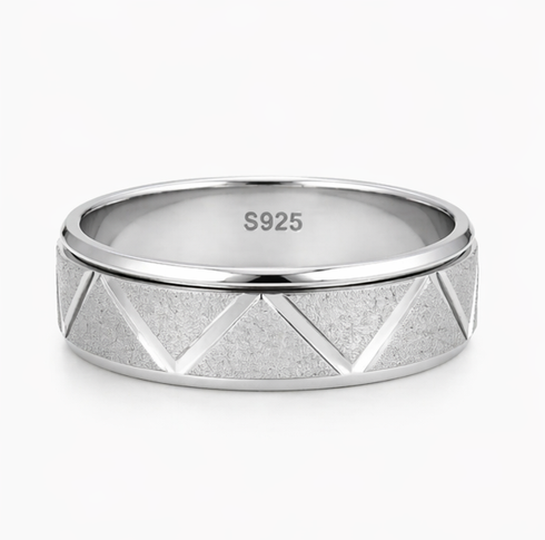 Triangle Design Silver Ring 925
