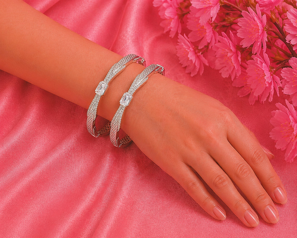 Elegant Textured Diamond-Cut Banngles
