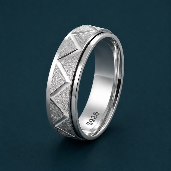 Triangle Design Silver Ring 925