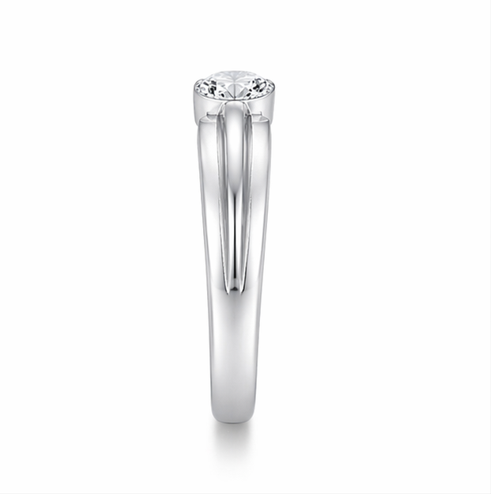 Classic Round Solitaire Ribbed Band Ring in 925 Sterling Silver