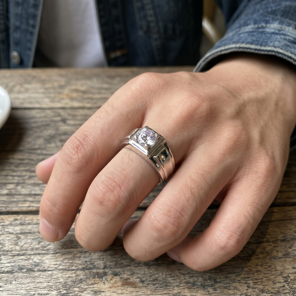 Classic Round-Cut Crystal Ring – 925 Sterling Silver Bold Designer Band Ring
